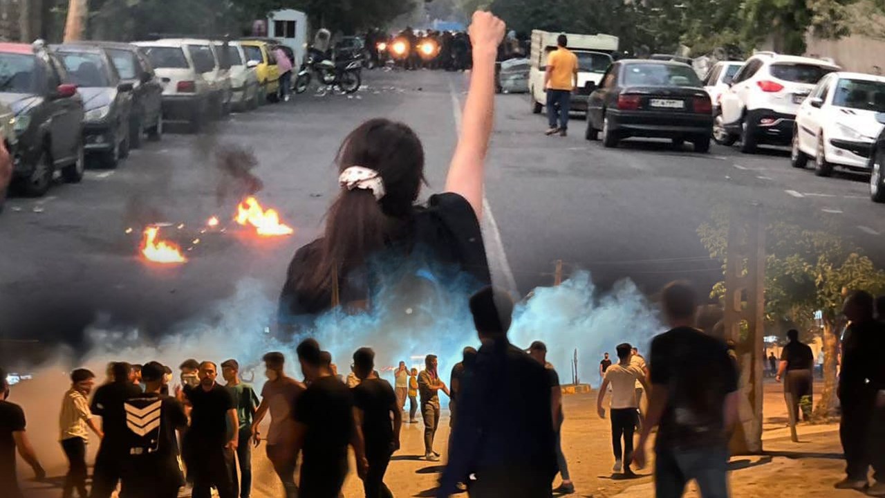 بازداشت گستردە در کوردستان، بازداشت پرستارها بە دلیل تداوی زخمیها