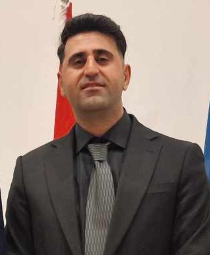 ایا رضا پهلوی همان خمینی ٥٧هست ؟