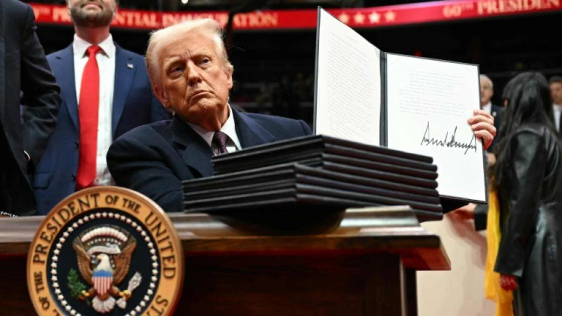 ترەمپ: ناهێڵین ئێران دەستی بە چەکی ئەتۆم رابگات